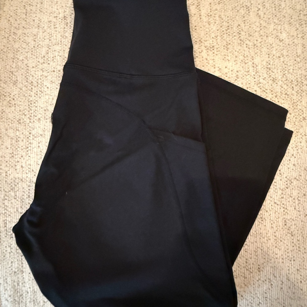 Cropped women’s leggings with pockets